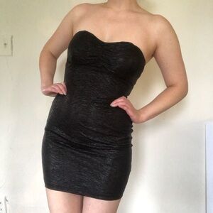 NWOT Forever 21 Metallic Black Crepey Strapless Party Dress